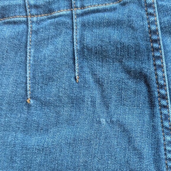 Skyrise Jayde Flare Jeans - Picture 10 of 10